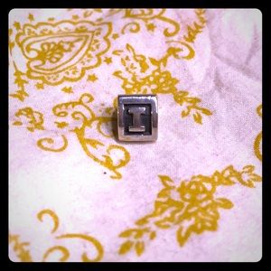 “I” Pandora charm